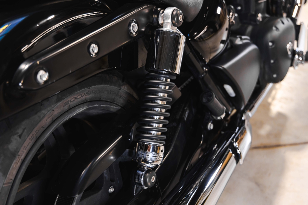 Triumph Thunderbird 1700 2016 фото 10