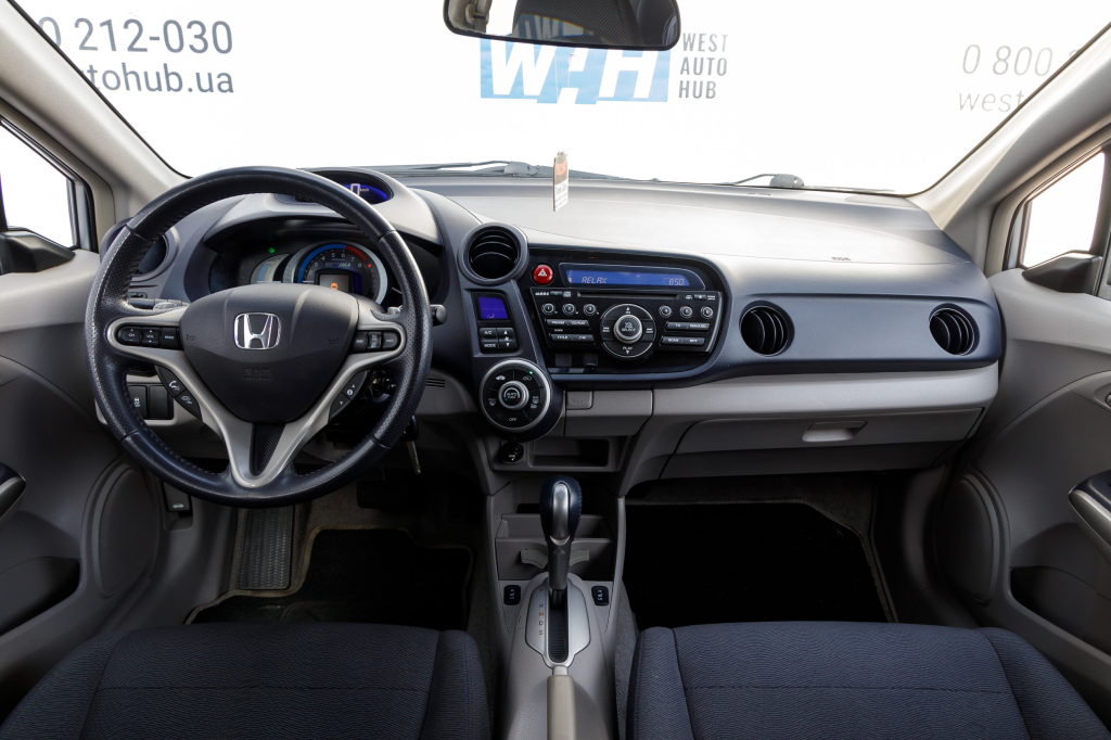 Honda Insight 2010 фото 18