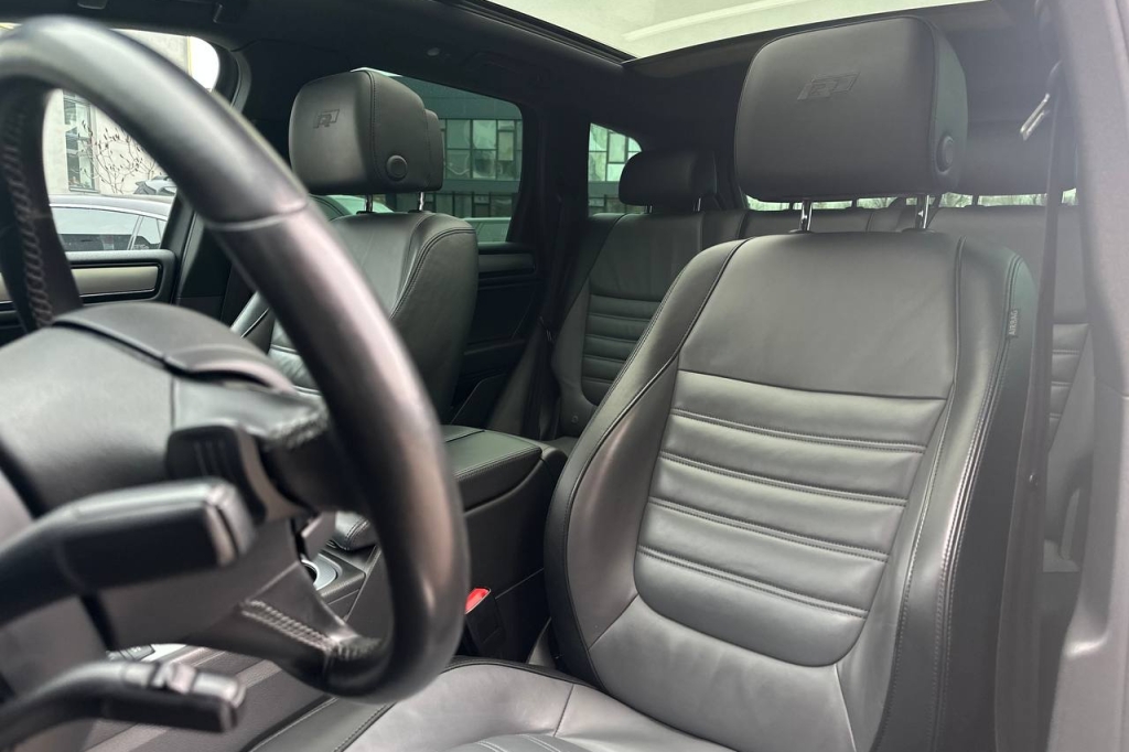 Volkswagen Touareg R-line 2015 фото Volkswagen Touareg R-line 2015 фото 10