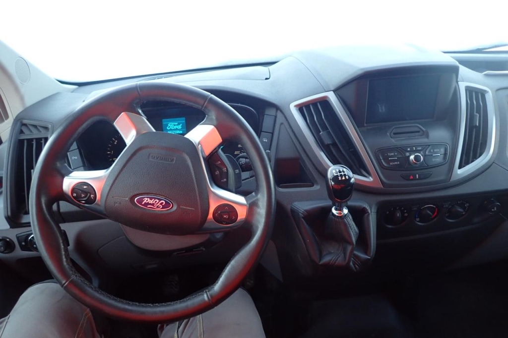 Ford Transit 2017 photo 1