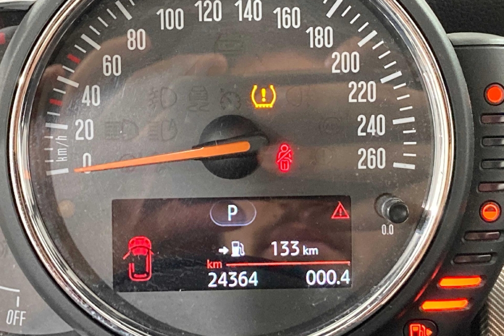 MINI Cooper Cabrio 2016 photo 5