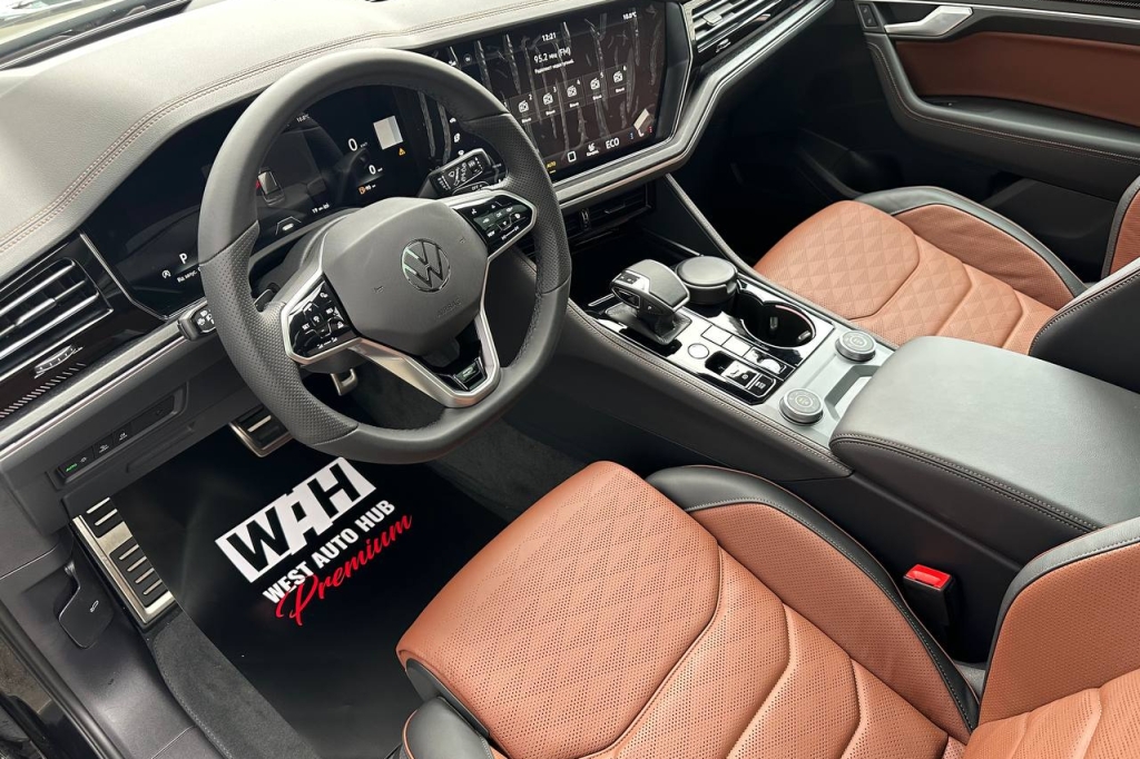 Volkswagen Touareg R-line Platinum 2024 photo 11