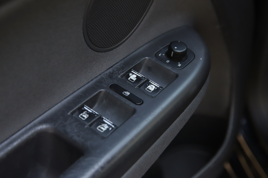 Volkswagen Golf Plus FSI 2005 photo 29