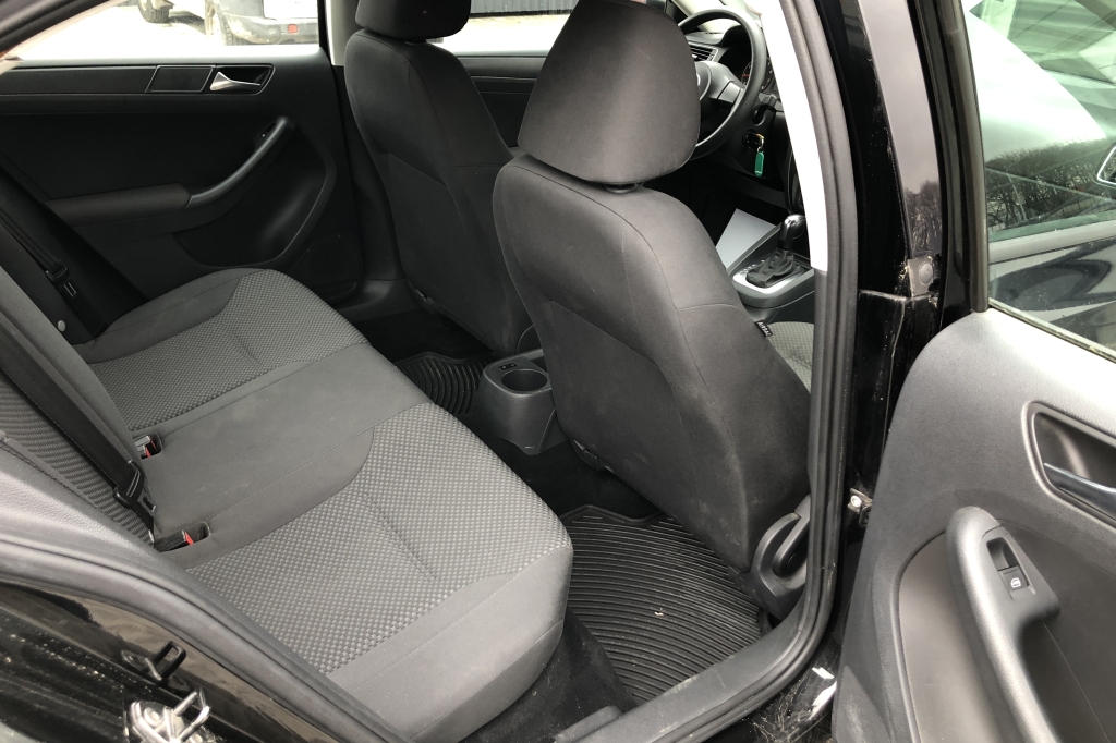 Volkswagen Jetta фото 13