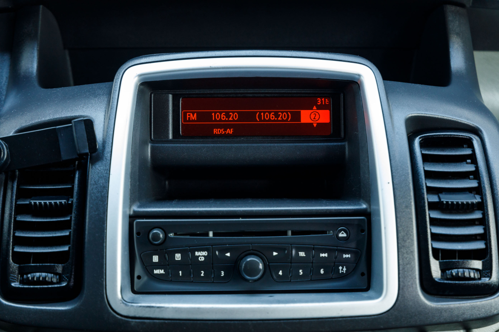 Renault Trafic пасс. 2012 photo 18