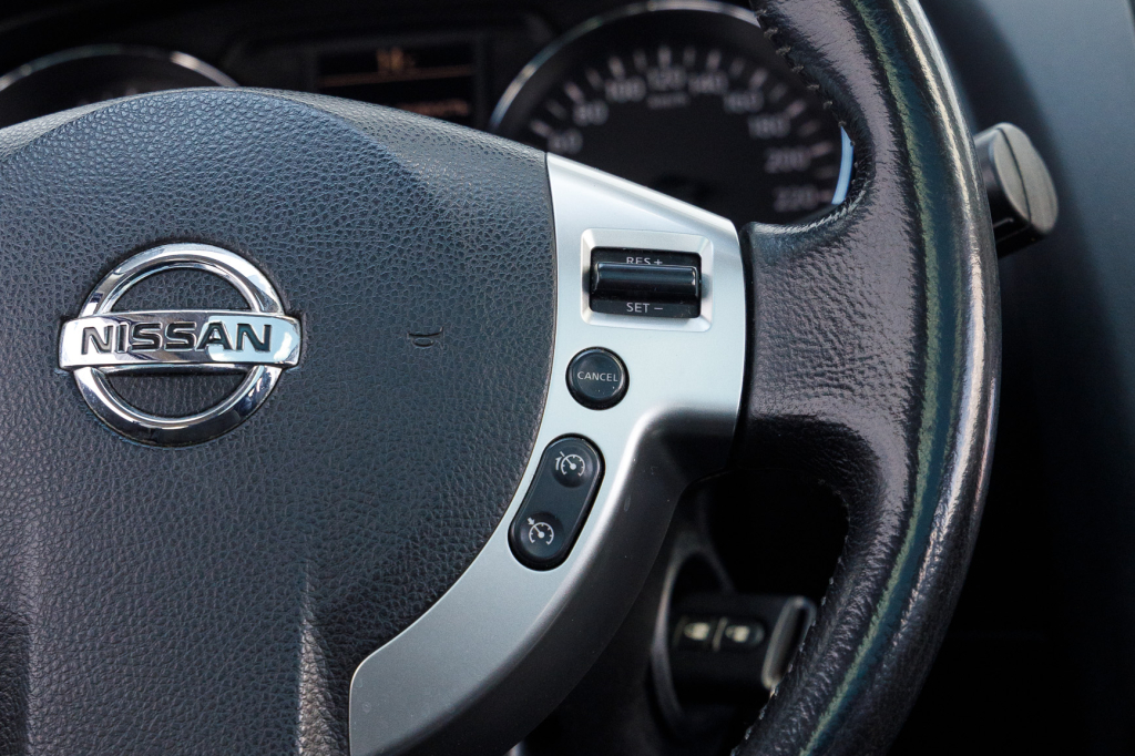 Nissan Qashqai+2 AWD 2010 photo 13