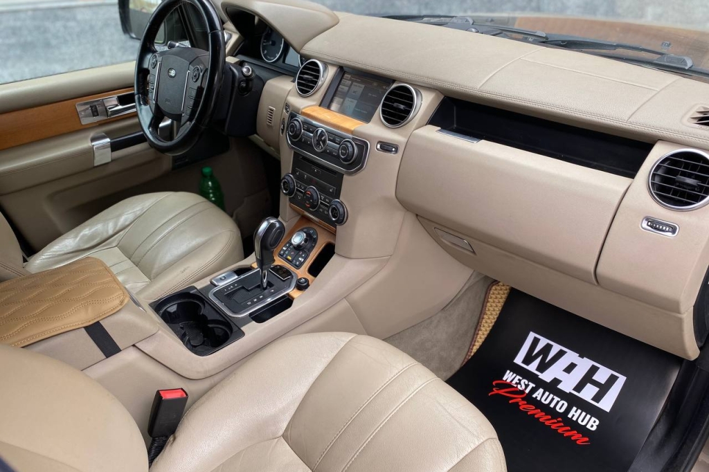 Land Rover Discovery 2012 фото 9