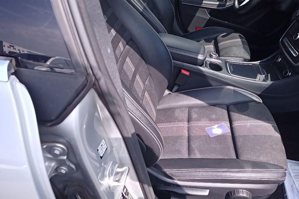 Mercedes-Benz CLA 2017 фото 45