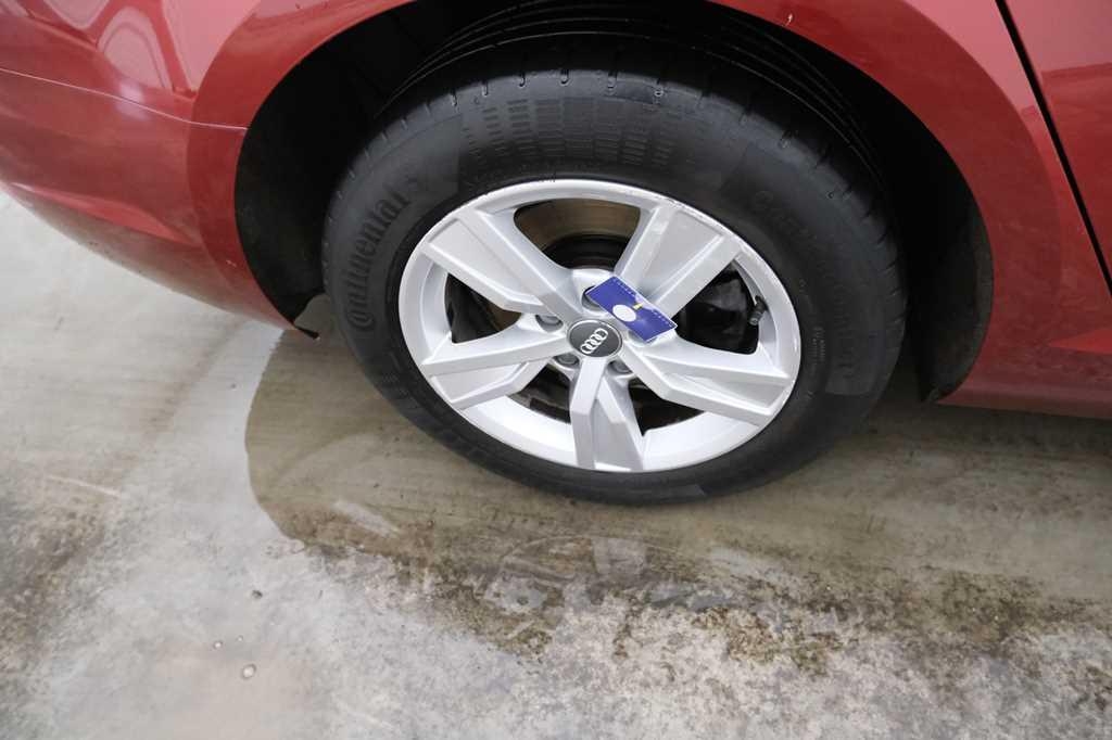 Audi A4 2017 photo 13