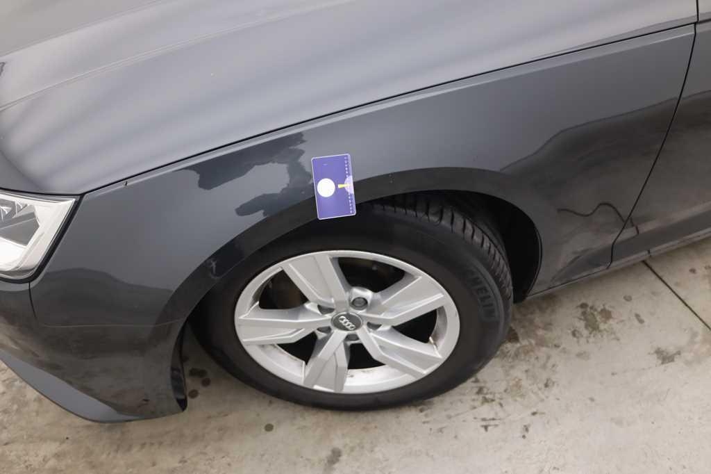 Audi A4 2016 photo 18