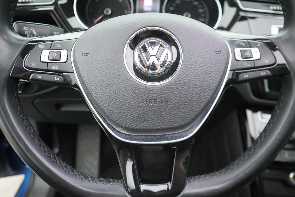 Volkswagen Touran 2016 photo 47