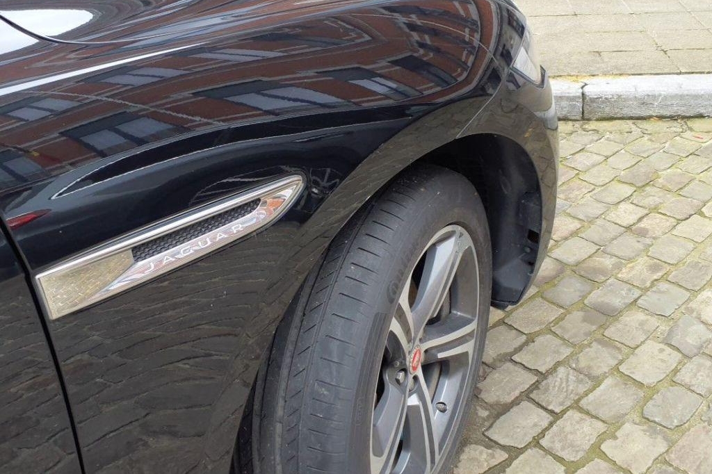 Jaguar F-Pace 2018 photo 9
