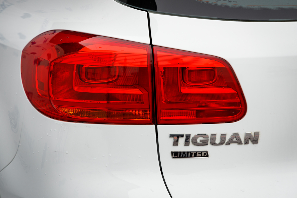 Volkswagen Tiguan S 2017 photo 8