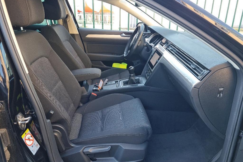 Volkswagen Passat Variant 2018 photo 3
