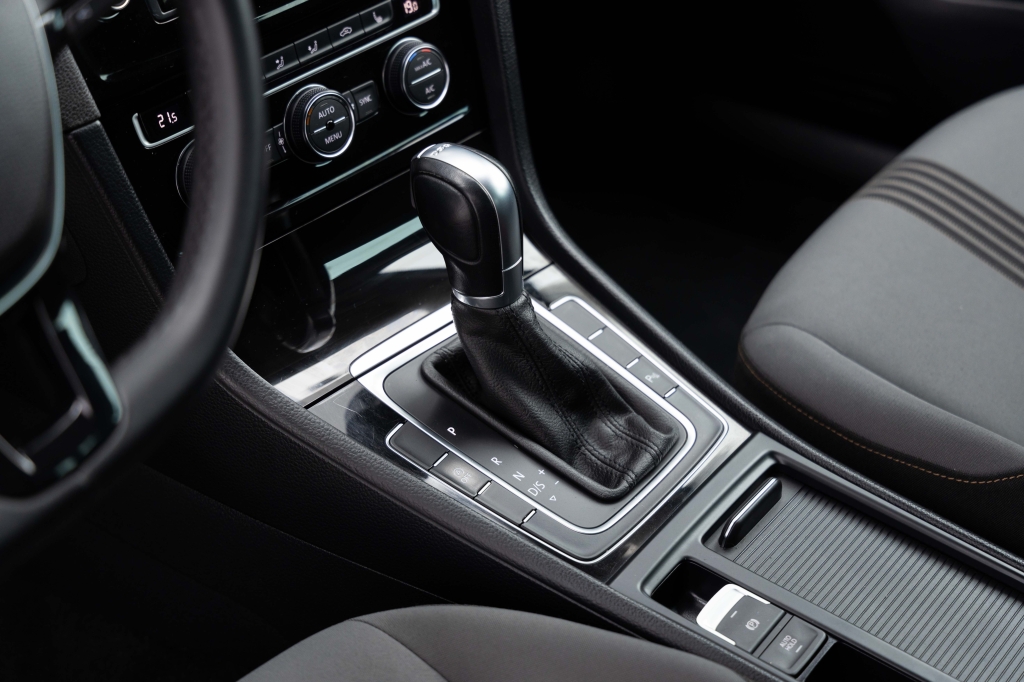 Volkswagen Golf Allstar 2016 фото Volkswagen Golf Allstar 2016 фото 25