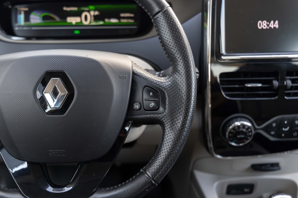 Renault Zoe 2016 фото 18