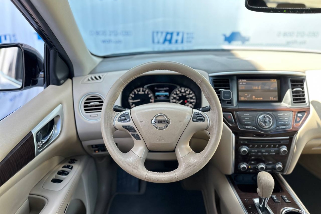 Nissan Pathfinder 2015 фото Nissan Pathfinder 2015 фото 18