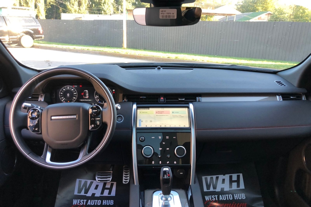 Land Rover Discovery Sport R-Dynamic SE 2020 фото 16