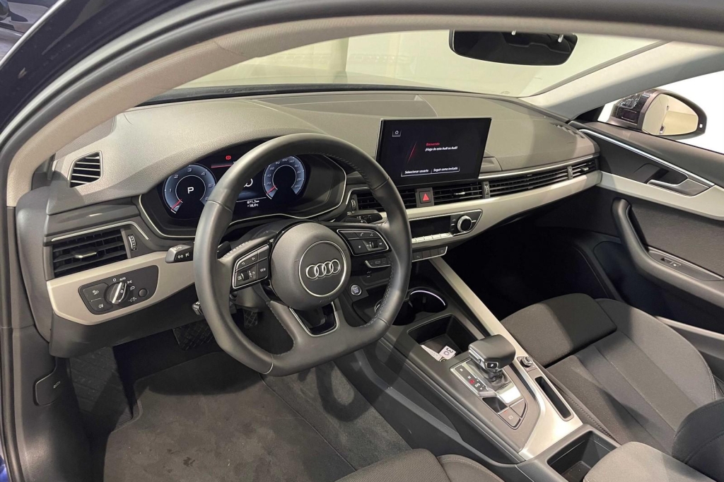 Audi A4 2020 photo 1