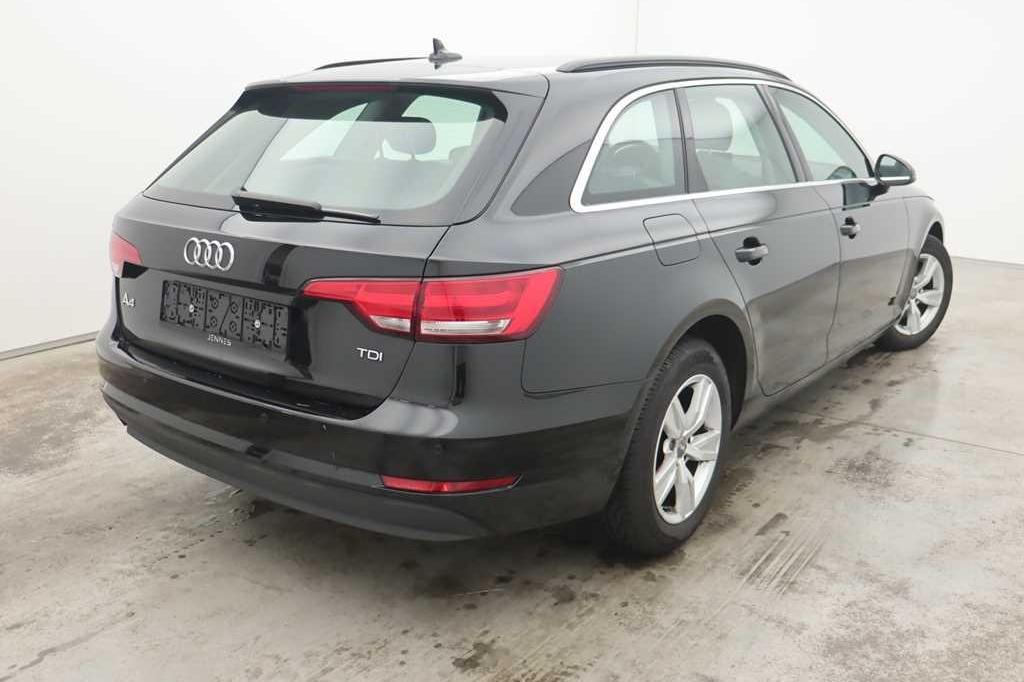 Audi A4 Avant 2017 фото 1