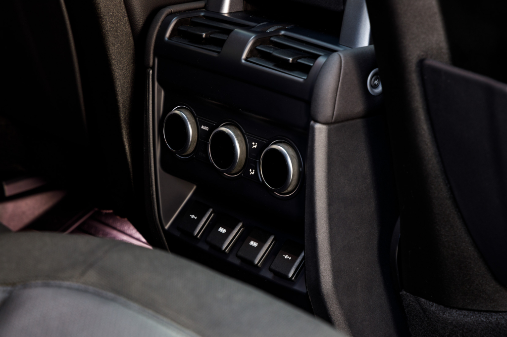 Land Rover Defender First Edition D240 2020 photo 48