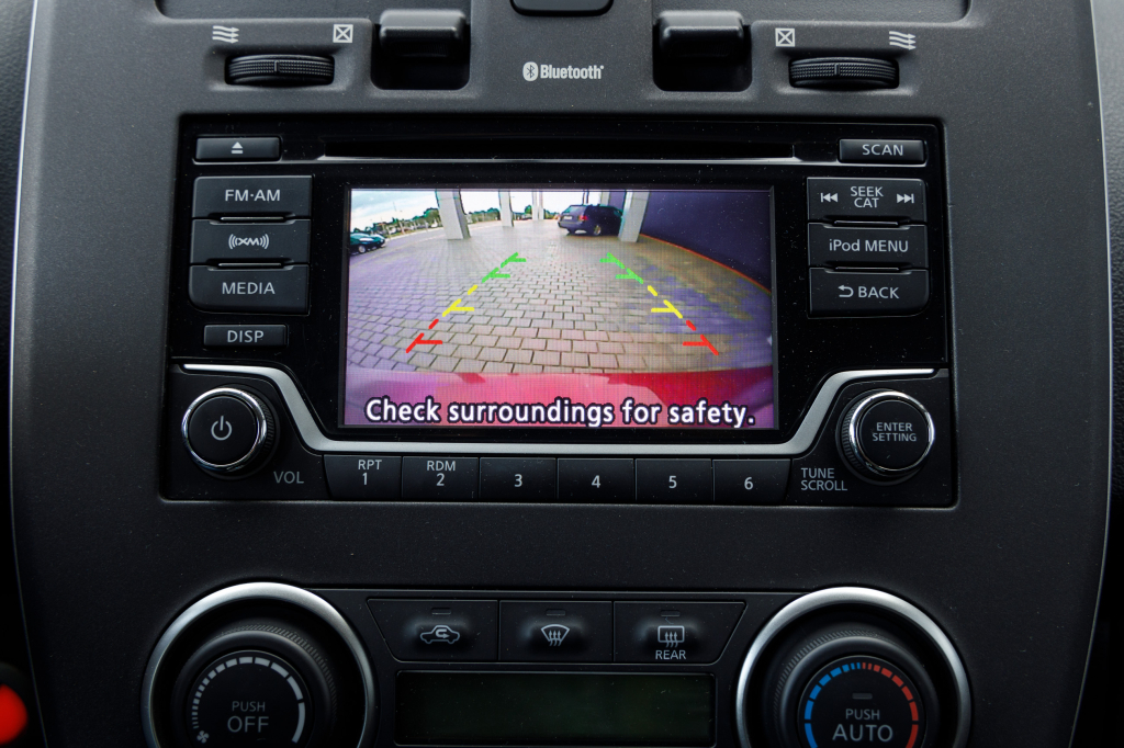 Nissan Leaf фото 11