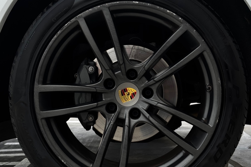 Porsche Cayenne 2019 фото Porsche Cayenne 2019 фото 6