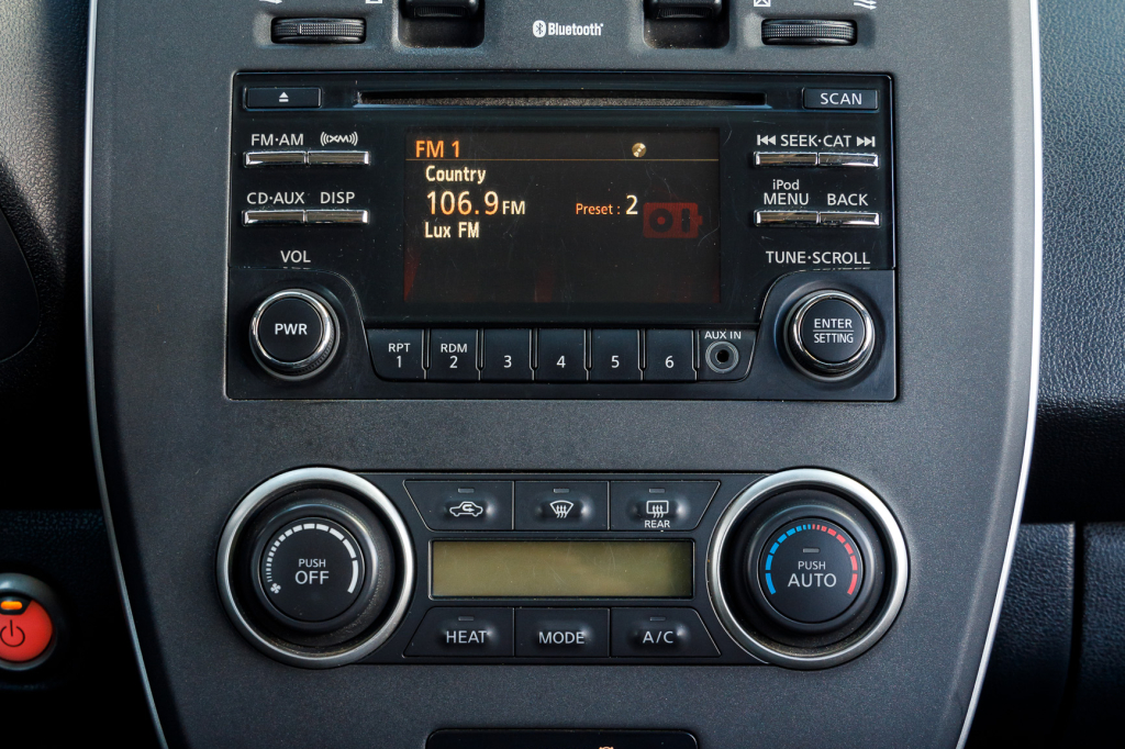 Nissan Leaf S 2013 фото 11