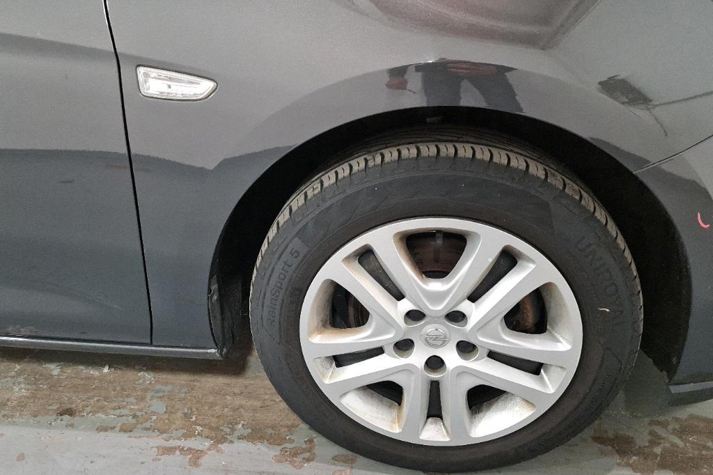 Opel Astra Sports Tourer 2016 photo 30