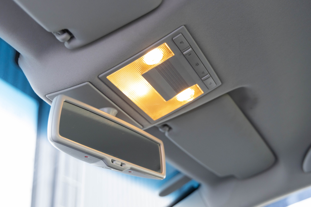 SEAT Leon 2011 фото 13