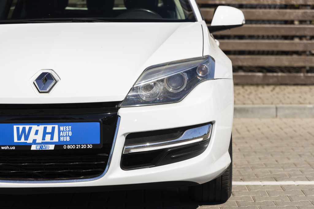 Renault Laguna 2014 photo 2