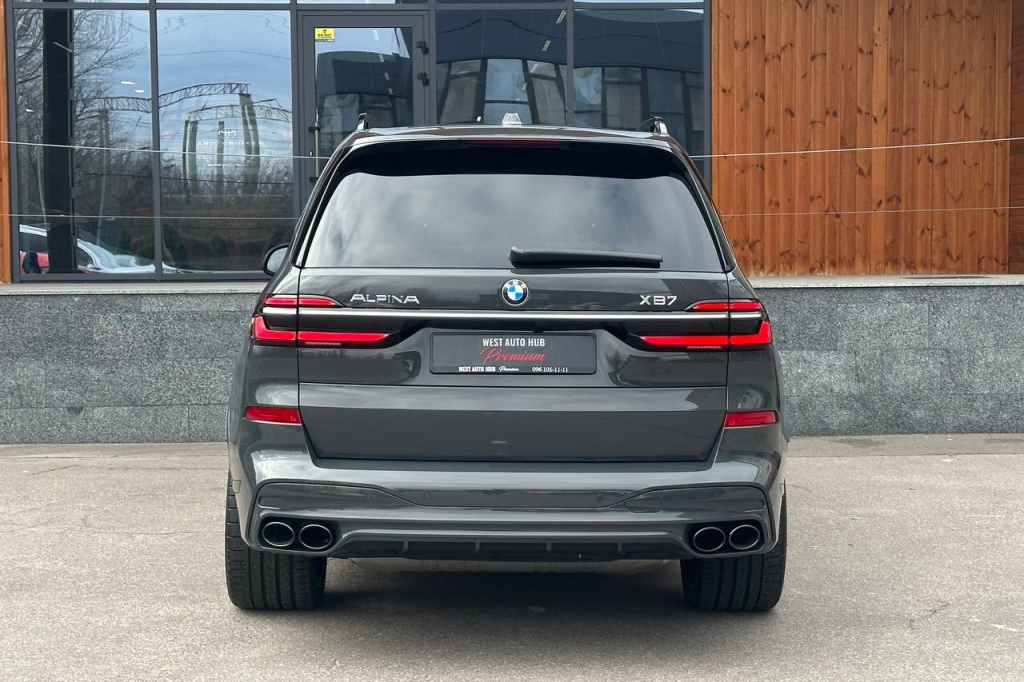 BMW-Alpina XB7 2022 фото 5