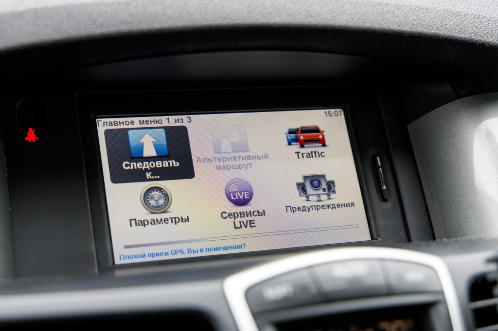 Renault Laguna III 2011 фото 12