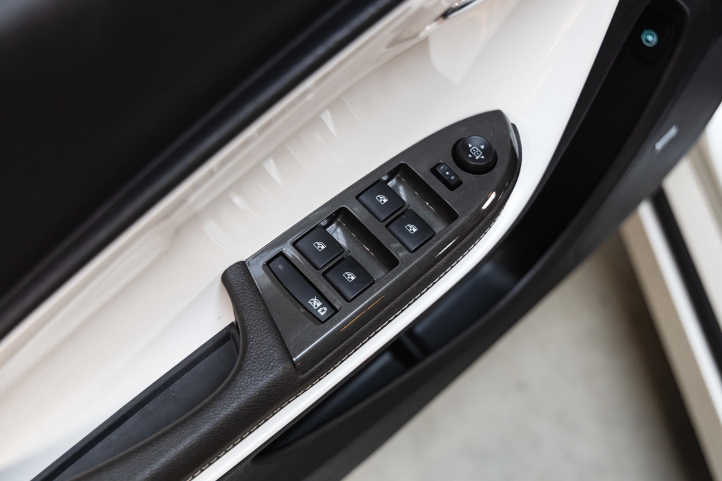 Opel Ampera 2011 фото 21