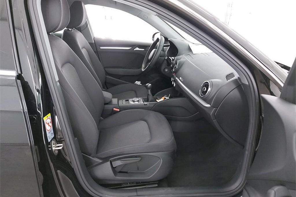 Audi A3 Sportback 2018 фото 2