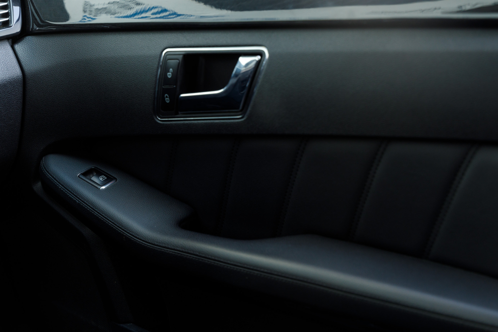 Mercedes-Benz E 250 E250 CDI 2010 photo 16