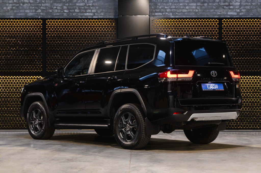 Toyota Land Cruiser GR 2023 photo 13