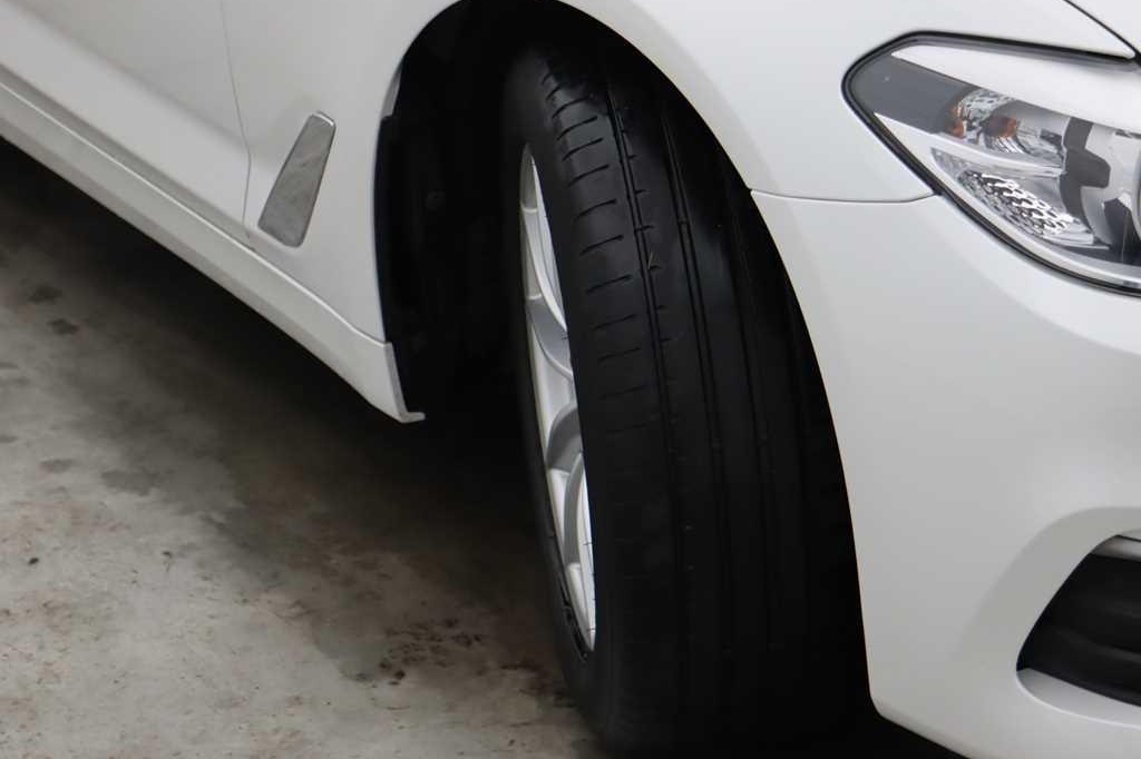 BMW 5 Series 2018 photo 12