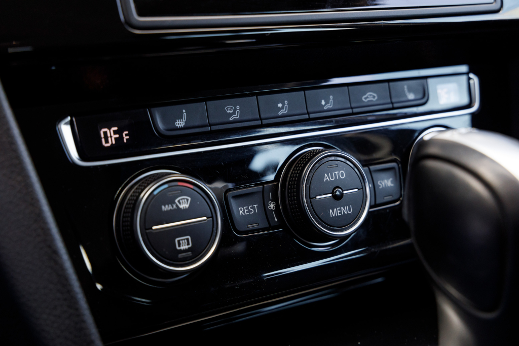 Volkswagen Passat B8 Highline 4Motion 2016 фото 20