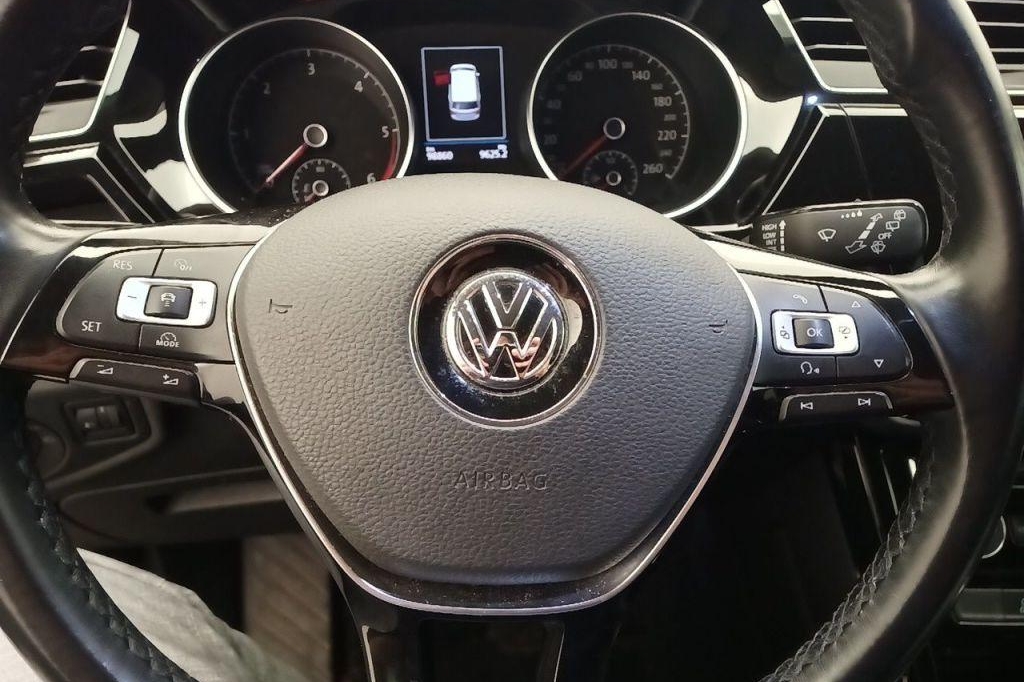 Volkswagen Touran 2016 photo 41