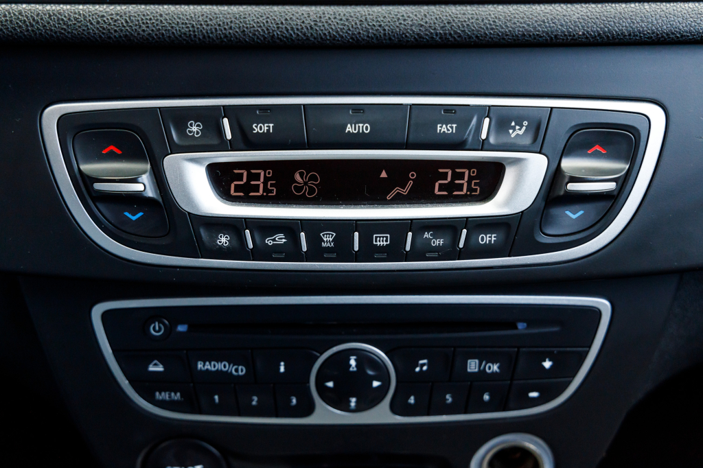 Renault Megane 2010 photo 9