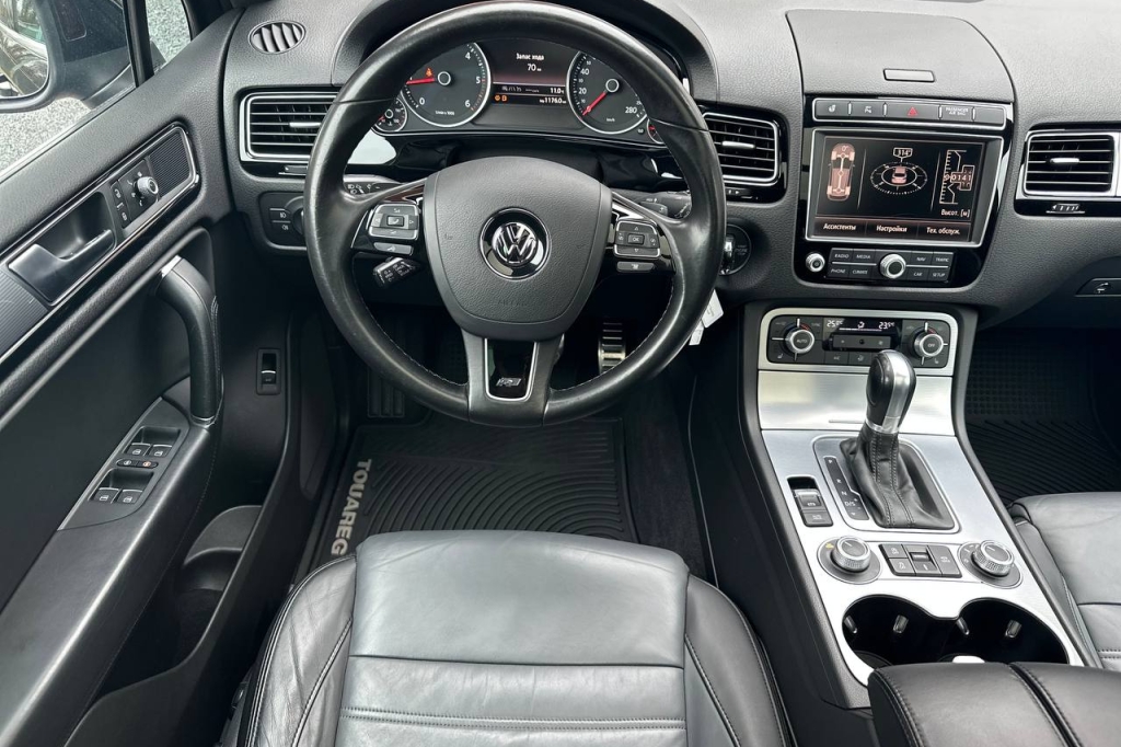 Volkswagen Touareg R-line 2015 фото Volkswagen Touareg R-line 2015 фото 17