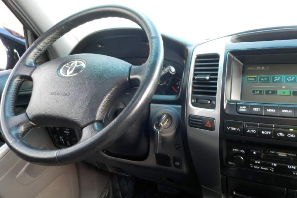 Toyota Land Cruiser Prado 120 3.0 D4D 2007 photo 19