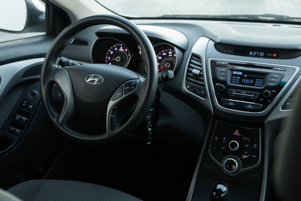 Hyundai Elantra SE 2015 фото 14