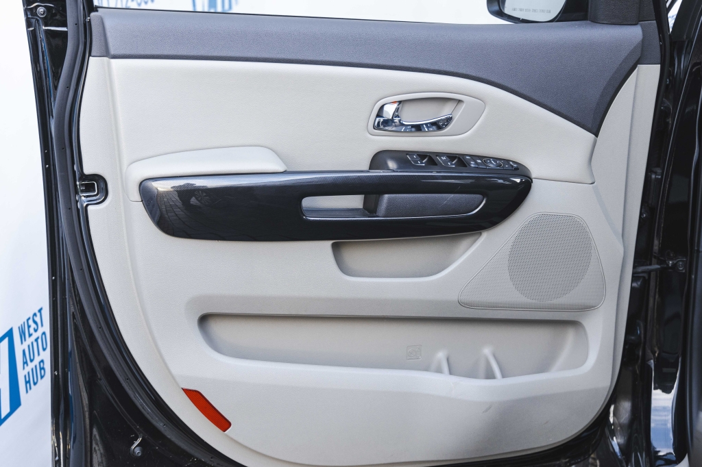 Kia Carnival 2015 фото 14