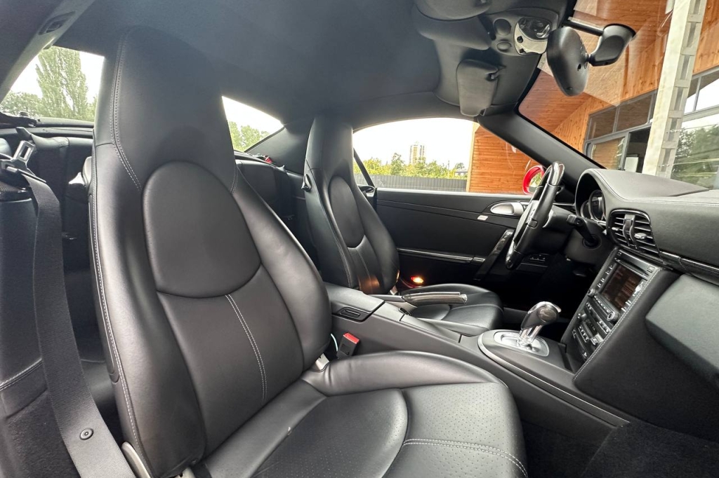 Porsche 911 photo 12