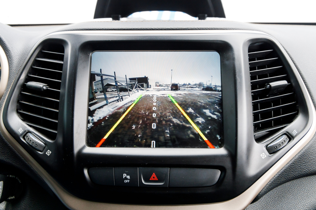 Jeep Cherokee Latitude 4x4 2016 фото 1