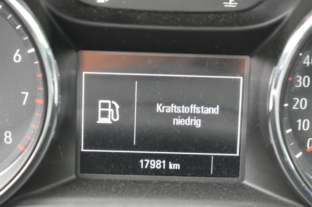 Opel Astra Sports Tourer 2019 photo 6