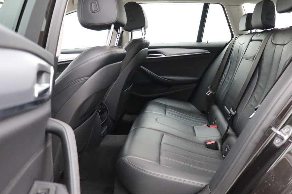 BMW 5er Touring 2018 photo 2