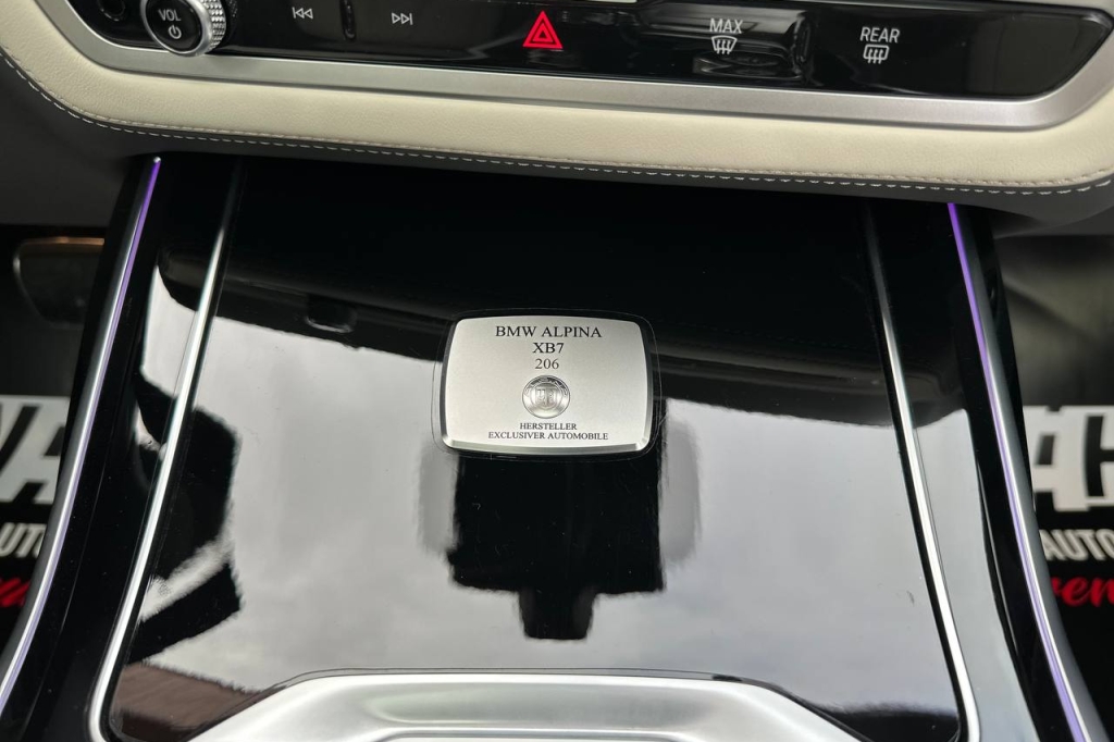BMW-Alpina XB7 2022 фото 28